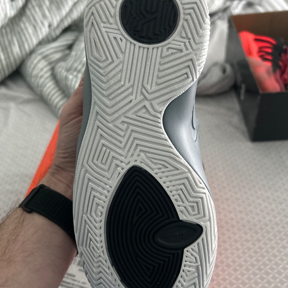 Kyrie Flytrap 3 - image 2